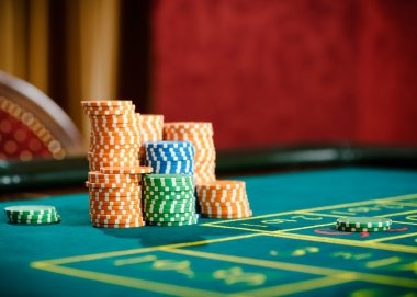 Mobile view of Free Bet Blackjack on kakek188 app with live dealer stream